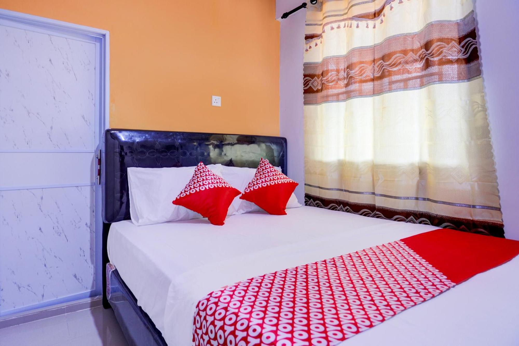 Super Oyo Capital O 93076 Batam Backpacker Guesthouse 2 Pembunuh Esterno foto