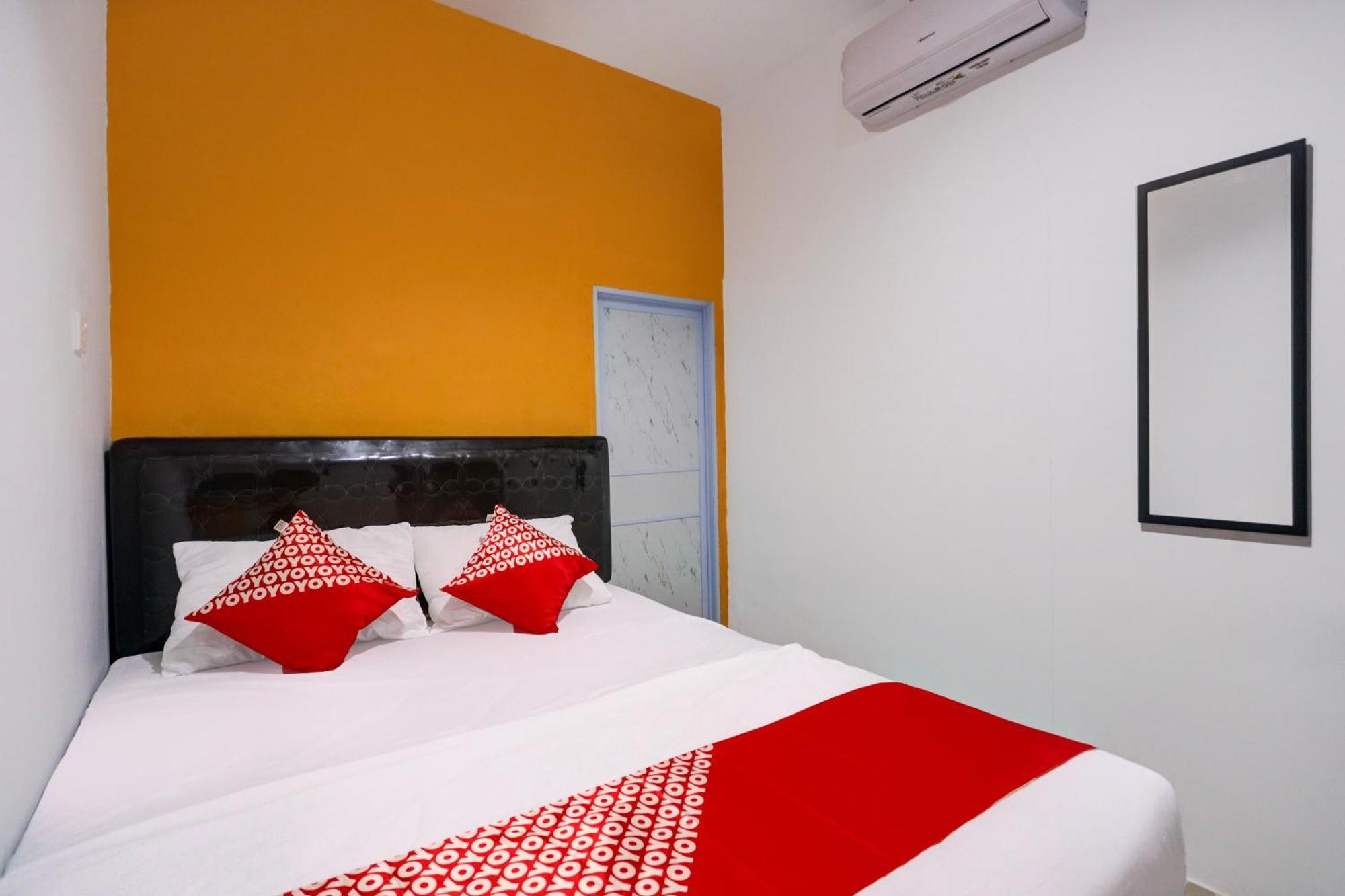 Super Oyo Capital O 93076 Batam Backpacker Guesthouse 2 Pembunuh Esterno foto