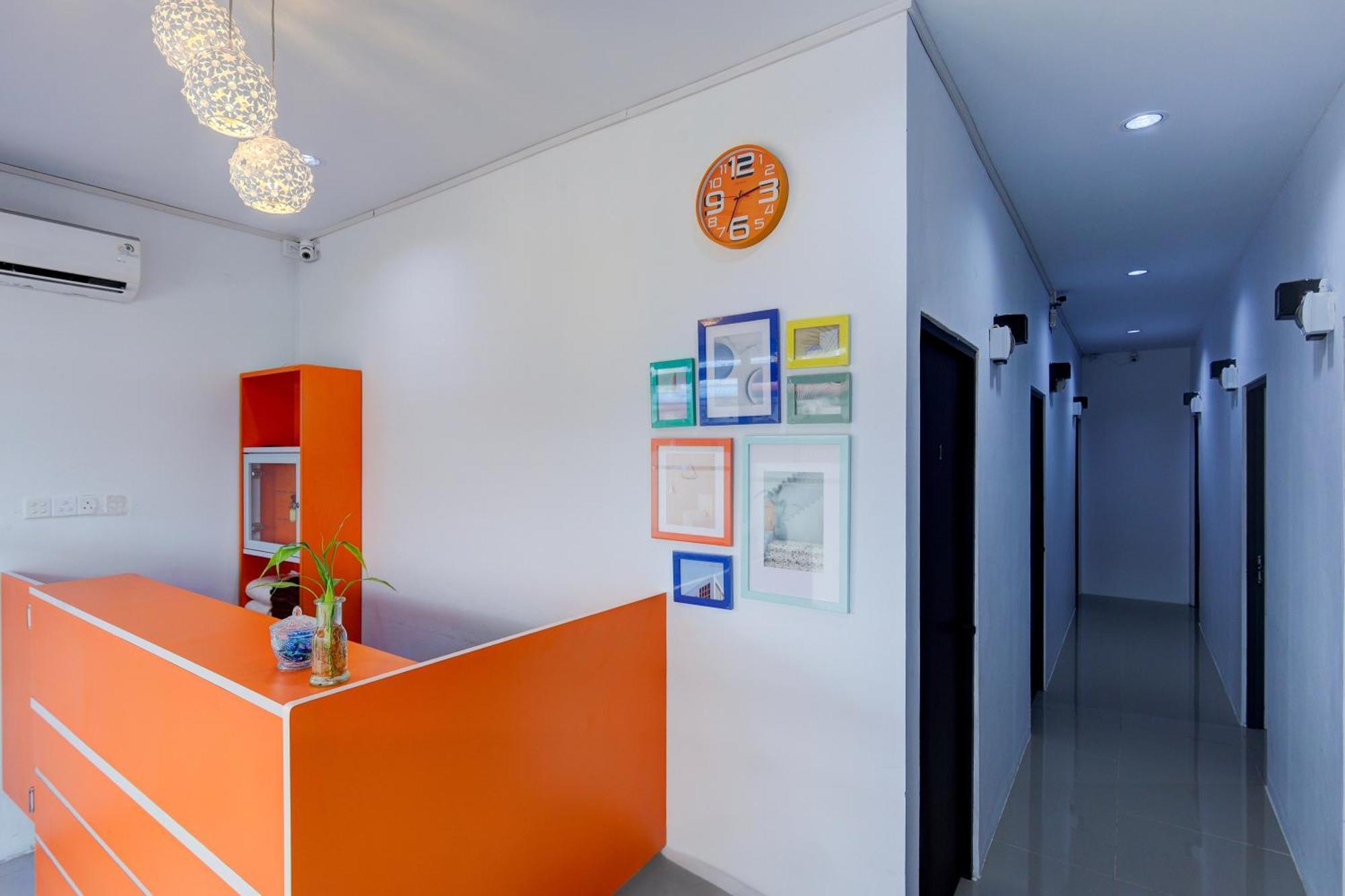 Super Oyo Capital O 93076 Batam Backpacker Guesthouse 2 Pembunuh Esterno foto